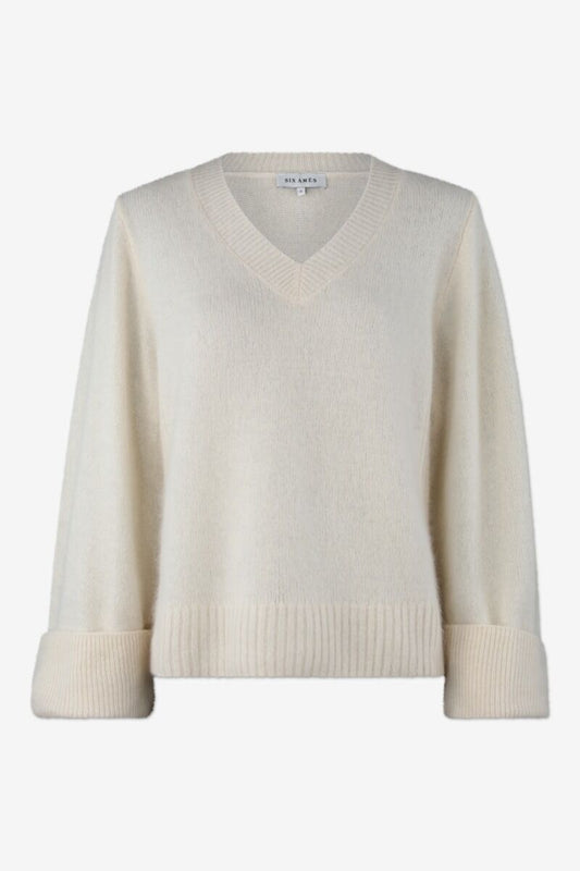 Rioa Sweater