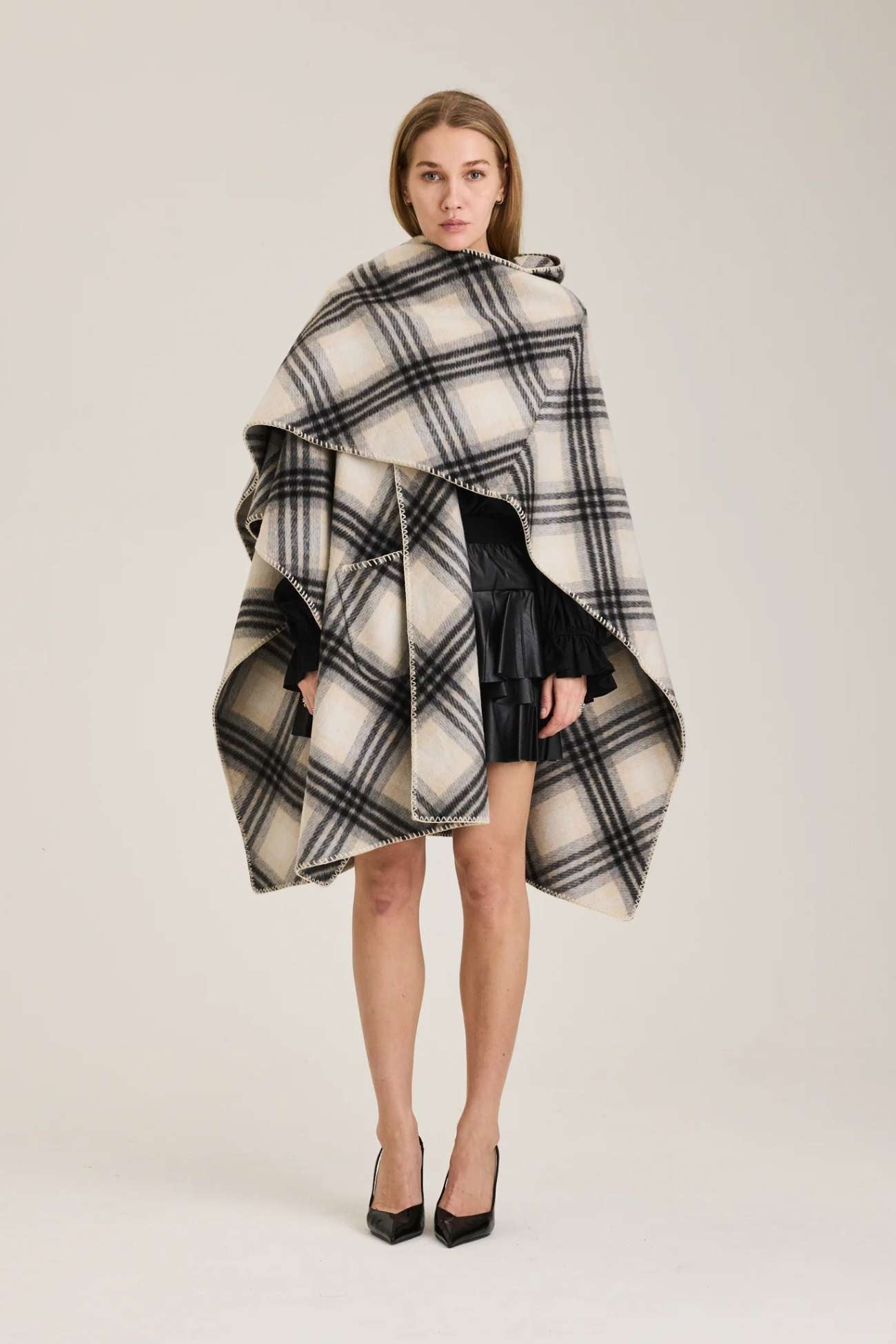Robinrv Cape Jacket