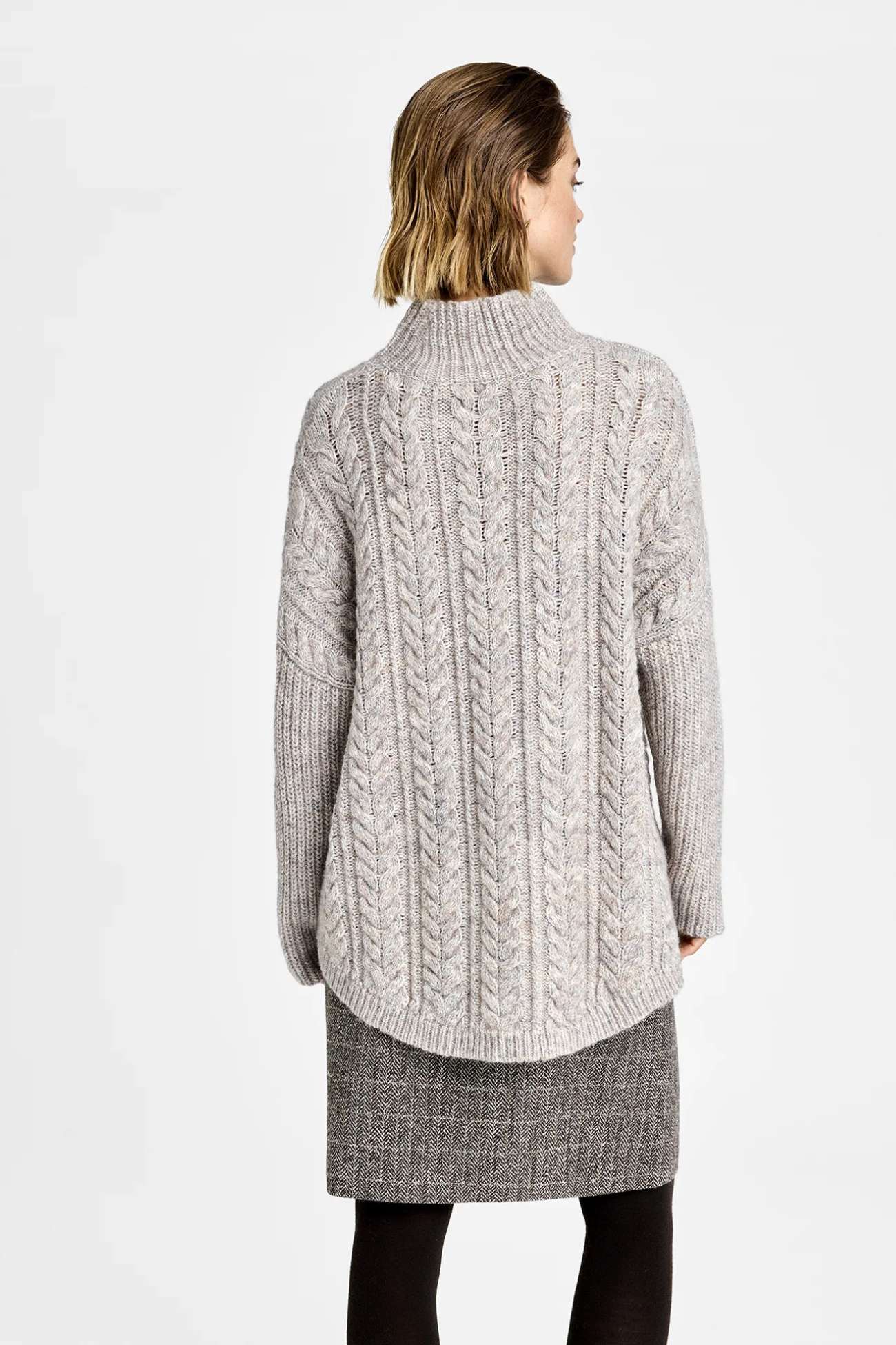 Came, boxy knit cape